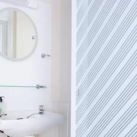 Coniston * Ambleside